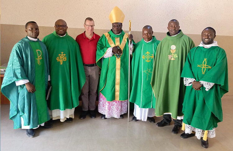 Mission home page footer_Nigeria Hungary Missions Trip Attendees