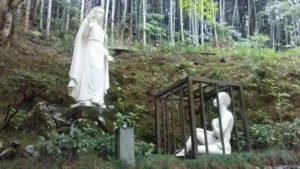 Weekly Inspiration: Staying on the Cross